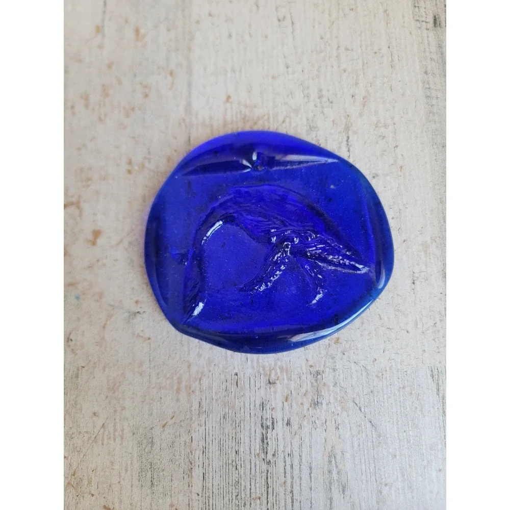 Vintage blue whale sun catcher glass unique ornament Xmas home decor
